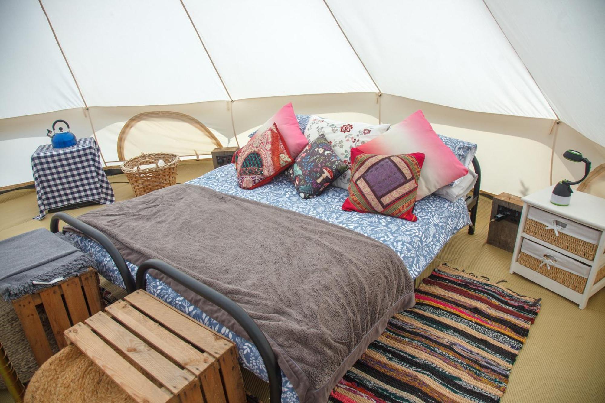 Glamping Meadow Bell Tent Stithians Екстериор снимка